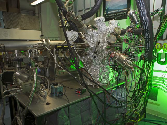 Molecular beam epitaxy system used for Dirac semimetals.